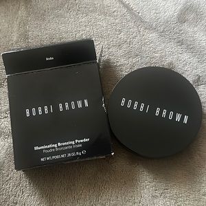 BOBBI BROWN Illuminating bronzing powder (ARUBA)